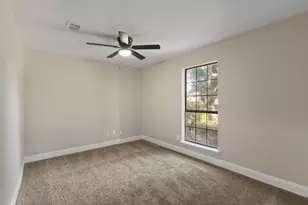 1129 Harvest Hill Ln, Lancaster, TX 75146 - Photo 7