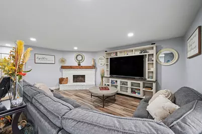 1204 Steinburg Lane, Fort Worth, TX 76134 - Photo 7