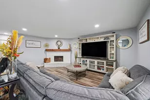 1204 Steinburg Ln, Fort Worth, TX 76134 - Photo 7