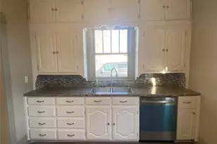 705 W 9th St, Cisco, TX 76437 - Photo 7