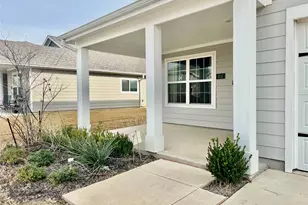 856 Towngreen Dr, Cleburne, TX 76031 - Photo 3