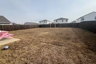 856 Towngreen Dr, Cleburne, TX 76031 - Photo 25