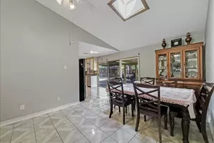 1401 Williamsburg Dr, Plano, TX 75074 - Photo 5