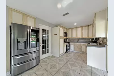 1401 Williamsburg Drive, Plano, TX 75074 - Photo 7