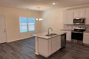 716 E 5th St, Bonham, TX 75418 - Photo 5