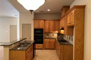 817 La Cima, Irving, TX 75039 - Photo 7