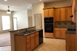 817 La Cima, Irving, TX 75039 - Photo 5