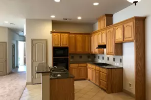 817 La Cima, Irving, TX 75039 - Photo 3