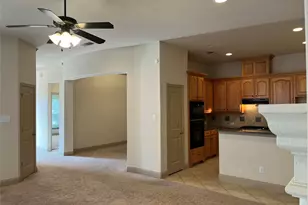 817 La Cima, Irving, TX 75039 - Photo 11