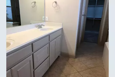 817 La Cima, Irving, TX 75039 - Photo 9