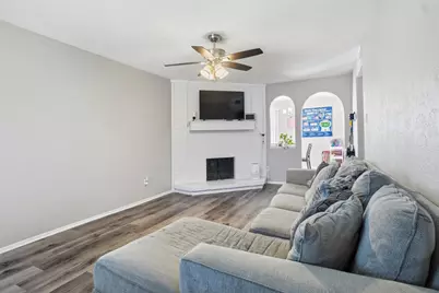 5544 Dunson Drive, Haltom City, TX 76148 - Photo 3