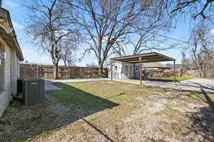 3817 E 1st St, Fort Worth, TX 76111 - Photo 17