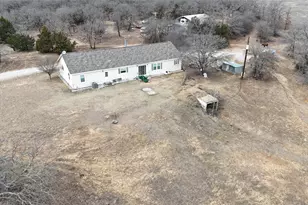 580 September St, Bowie, TX 76230 - Photo 9