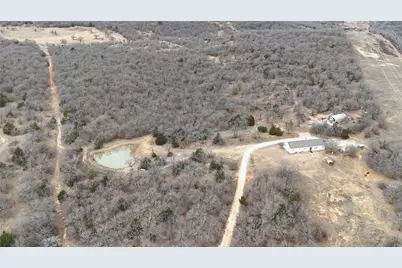 580 September Street, Bowie, TX 76230 - Photo 5