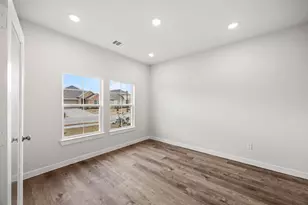 329 Amberville Dr, Red Oak, TX 75154 - Photo 5