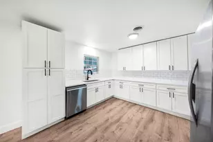 1103 N Grant Dr, Sherman, TX 75092 - Photo 1