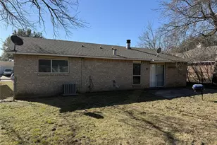 2414 March Ln, Grand Prairie, TX 75050 - Photo 15