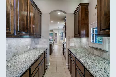 123 Alto Vista Drive, Irving, TX 75062 - Photo 17