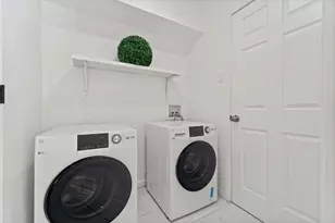 11022 Ferndale Rd, Dallas, TX 75238 - Photo 33