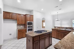 4901 Bellflower Way, Fort Worth, TX 76123 - Photo 9