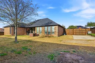 1616 Carriage Creek Dr, DeSoto, TX 75115 - Photo 27