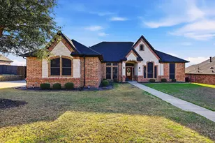 1616 Carriage Creek Dr, DeSoto, TX 75115 - Photo 1