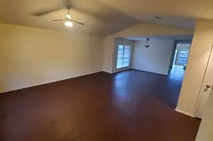 3803 O B Crowe Dr, Dallas, TX 75227 - Photo 7