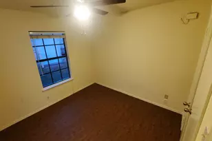 3803 O B Crowe Dr, Dallas, TX 75227 - Photo 9