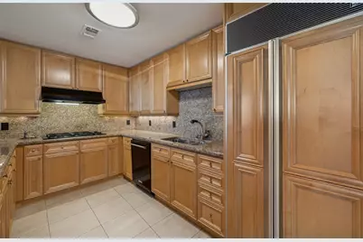 3401 Lee Parkway #2106, Dallas, TX 75219 - Photo 9