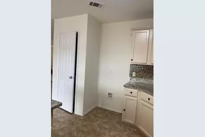 1861 Sheffield Place, Fort Worth, TX 76112 - Photo 5