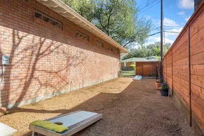 1402 Verano Drive, Dallas, TX 75218 - Photo 29