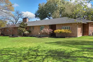 1402 Verano Dr, Dallas, TX 75218 - Photo 31