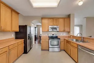 1119 Gaines Mills Rd, Grand Prairie, TX 75052 - Photo 5