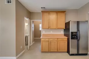 1119 Gaines Mills Rd, Grand Prairie, TX 75052 - Photo 7