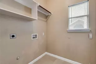 1119 Gaines Mills Rd, Grand Prairie, TX 75052 - Photo 13