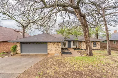 2105 Castle Oaks Drive, Arlington, TX 76012 - Photo 1