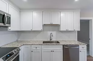 2105 Castle Oaks Dr, Arlington, TX 76012 - Photo 9