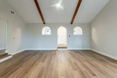 2105 Castle Oaks Drive, Arlington, TX 76012 - Photo 17