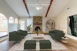 2105 Castle Oaks Dr, Arlington, TX 76012 - Photo 3