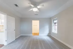 2105 Castle Oaks Dr, Arlington, TX 76012 - Photo 19