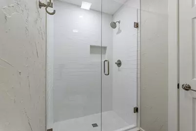 2105 Castle Oaks Drive, Arlington, TX 76012 - Photo 23