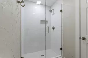 2105 Castle Oaks Dr, Arlington, TX 76012 - Photo 23