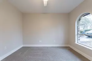 2105 Castle Oaks Dr, Arlington, TX 76012 - Photo 25