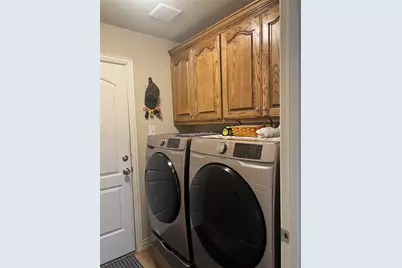 312 W McAfee Drive, Mabank, TX 75147 - Photo 9