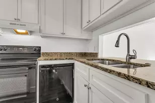 954 S Weatherred Dr, Richardson, TX 75080 - Photo 3