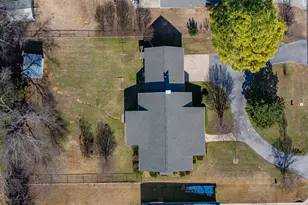 128 San Chez Dr, Lake Kiowa, TX 76240 - Photo 37