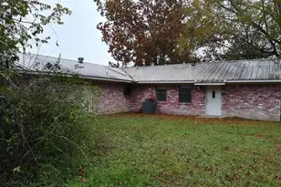 1214 Martin Luther King Dr, Livingston, TX 77351 - Photo 3