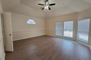 5207 W Cove Way, Grand Prairie, TX 75052 - Photo 11