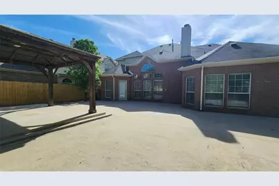 5207 W Cove Way, Grand Prairie, TX 75052 - Photo 27