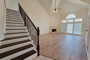 5207 W Cove Way, Grand Prairie, TX 75052 - Photo 7